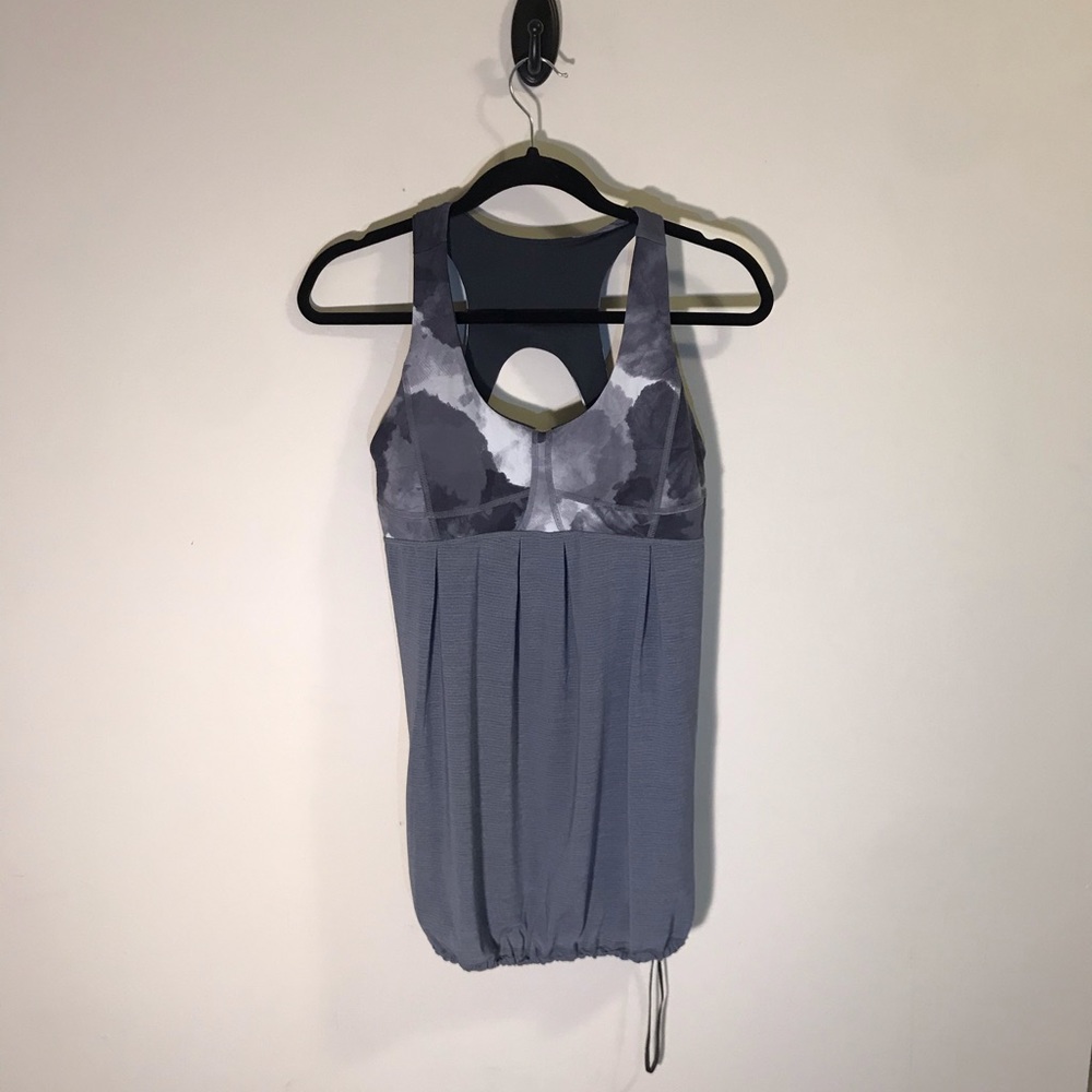 Lululemon athletic top